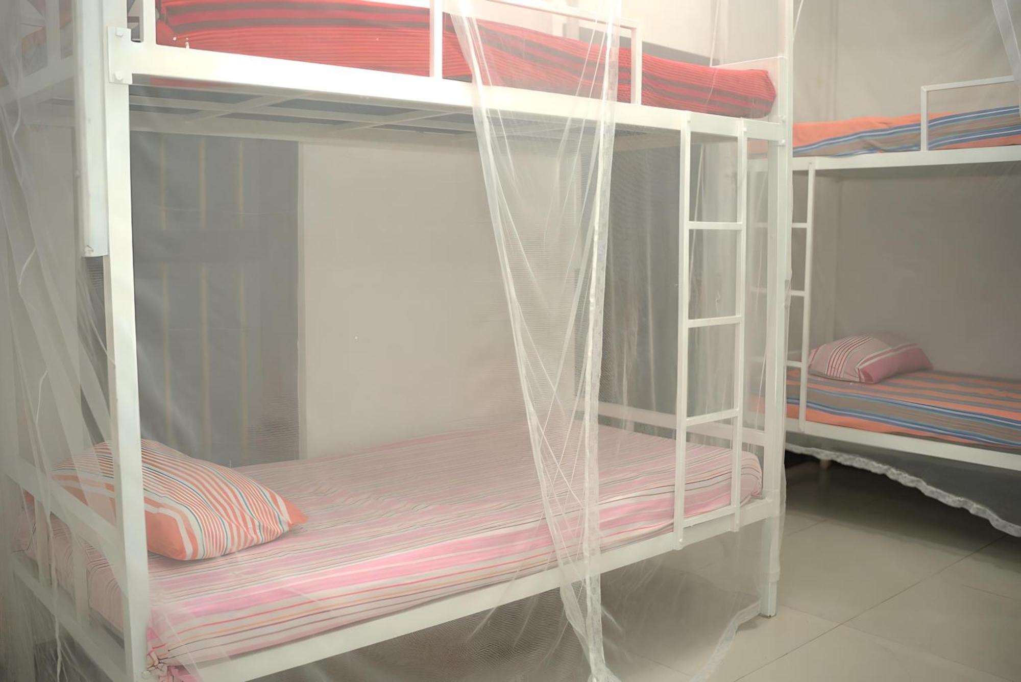 Traveller'S Hostel Hikkaduwa Esterno foto